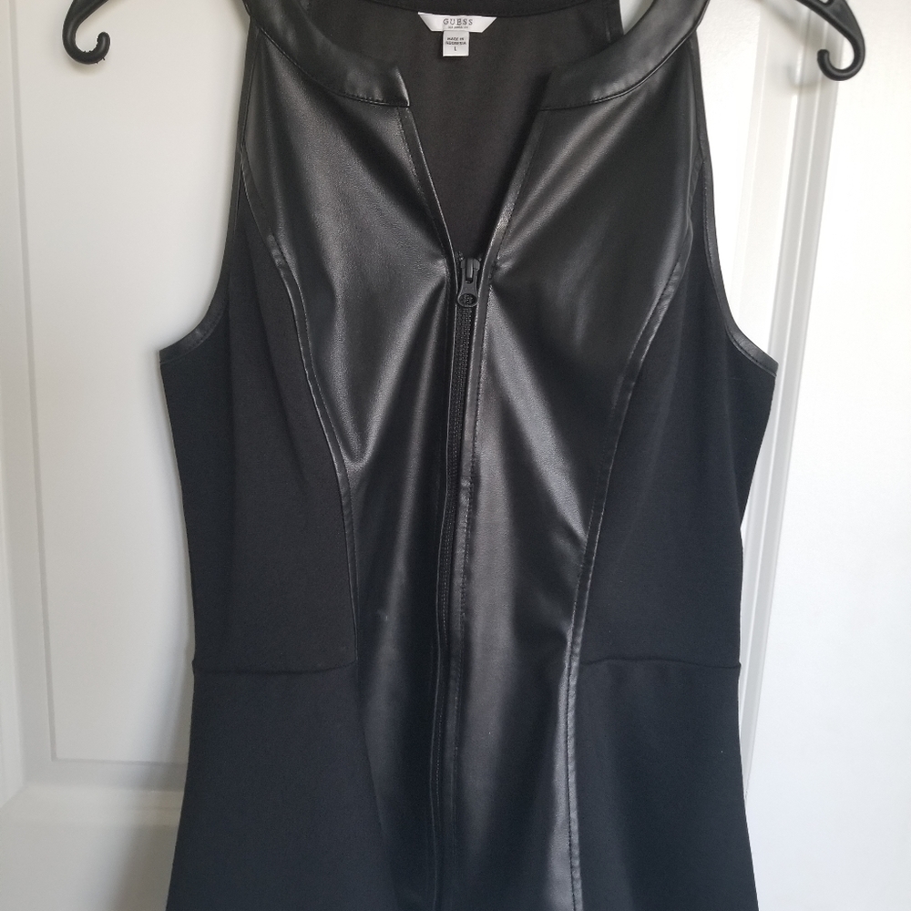 Sleveless blouse